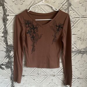 Brown V-Neck cropped Y2K cross graphic Women's Top